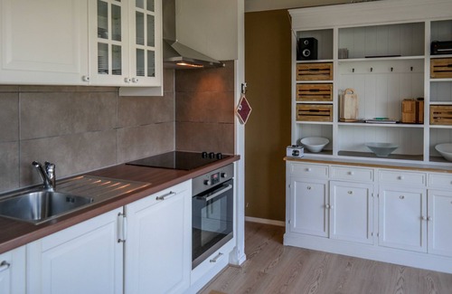 Anjum House | 6 pers harbor house Nirvana on the marina with lake view and sauna