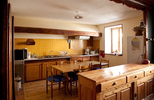 Monetier-les-Bains Apartment | 6-person apartment in the heart of the village - 2-star furnished holiday accommodation