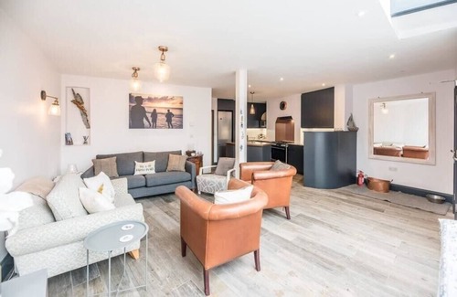 Southwold Apartment | 60 High Street, Southwold