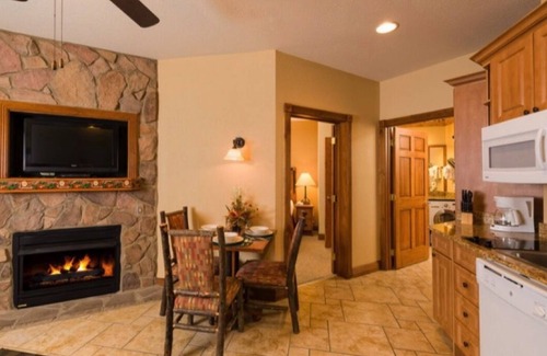 Gatlinburg Villa | 60% OFF! 187/day weekly rates Westgate Smoky Mtn Resort Gatlinburg - sleeps 4/8