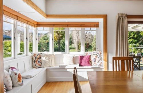 Gisborne House | 600m to CBD - Riverfront Home