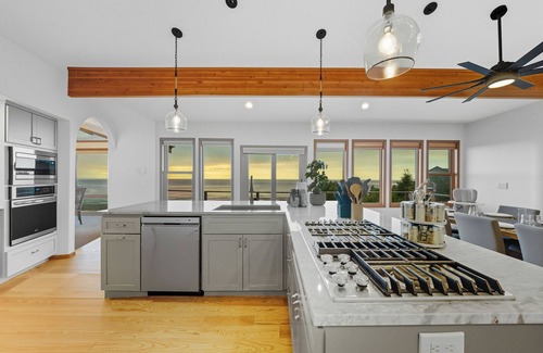 Rockaway Beach House | 6400 SQFT BEACH MANSION, Ocean Views, Deck, Hot Tub, 3 Min to Beach, NFL Sun Tkt