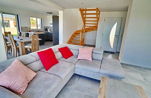 Plouhinec Ski Chalet | 695-Villa adapted for reduced mobility, near beaches