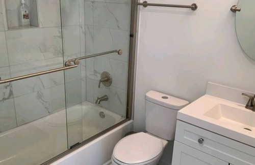 Cambridge House | 6BD 3BA Home walking distance to Downtown