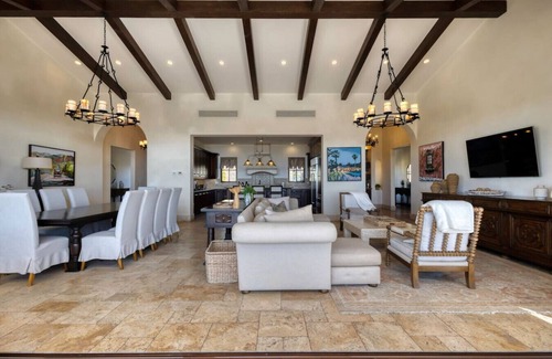 San Jose del Cabo Villa | 6BR - 6BTH Ocean, Desert & Hacienda Charm