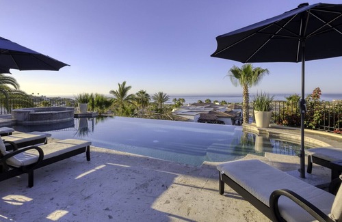 San Jose del Cabo Villa | 6BR - 6BTH Ocean, Desert & Hacienda Charm