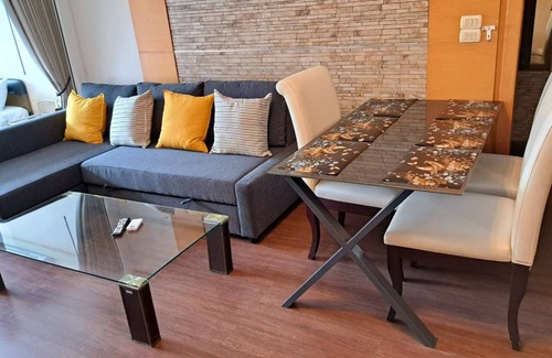 Khlong Toei Nuea Apartment | 6D - 3 Bedroom Downtown Apartment with shared Pool