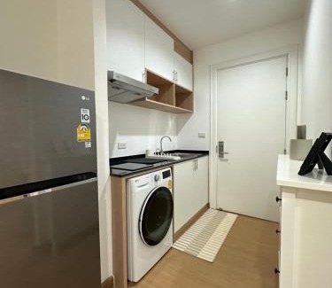 Khlong Toei Nuea Apartment | 6th Avenue Sukhumvit BKK 308 BTS Asoke & Nana MRT Sukhumvit