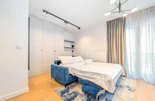 Srodmiescie Apartment | 6th Floor Studio with the River View by BookingHost