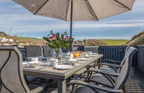 Challaborough House | 7 Beachdown