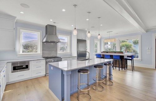 Isle of Palms House | 7 Beachwood East by AvantStay | Ocean Views, Hot Tub, 7BDR