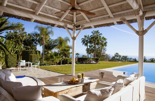 Urbanizacion Hacienda las Chapas Villa | 7 bed luxury villa with sea views in Marbella