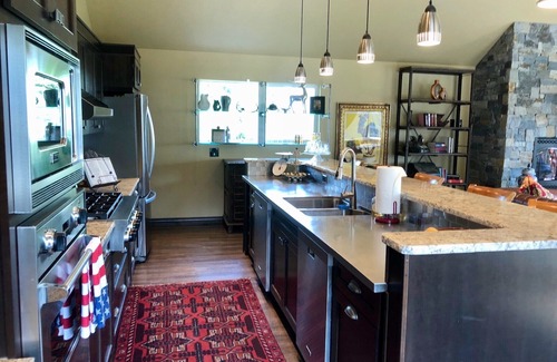 Somers Cabin | 7 Bedroom 9 Bed 5 Star 20 Acre Estate 7 Bathrooms, Remarkable Lake Views,Privacy