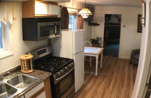 College Bed & Breakfast | 7 Gables Inn & Suites