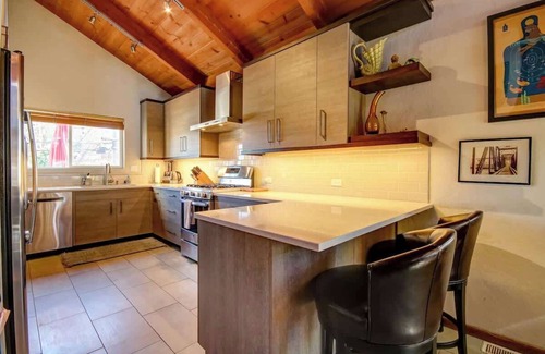 Opal Cliffs House | 7 Houses from the Ocean - Pleasure Point Surf!