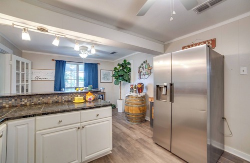 Quitman House | 7 Mi to Lake Fork: Cottage w/Deck in Quitman