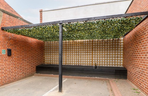 Wakefield Apartment | 7 ST. JOHNS NORTH APARTMENTS, romantic in Wakefield