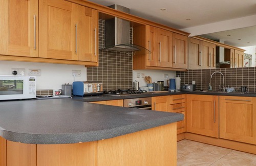 Kirkby Lonsdale House | 7 THE MEADOWS, family friendly in Kirkby Lonsdale