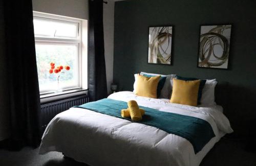 Church Gresley House | 70 main street