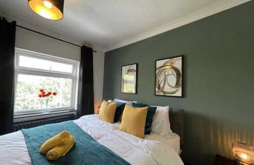 Church Gresley House | 70 main street