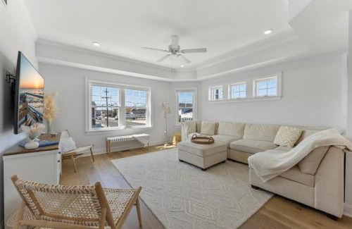 Wildwood Crest House | 7011 Pacific Ave