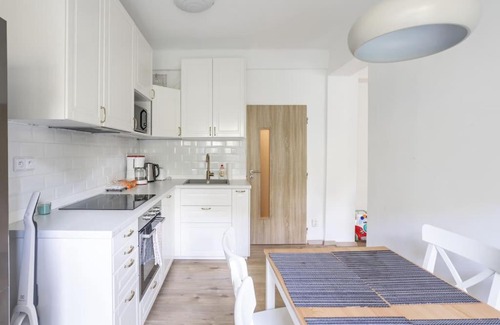 Stresovice Apartment | 70m2 2+1 apartment 5 min walk from Hradcany Area