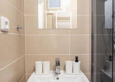 Stresovice Apartment | 70m2 2+1 apartment 5 min walk from Hradcany Area