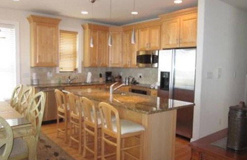 Townsend's Inlet House | 7509 Pleasure Avenue 1st Fl