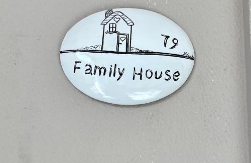 San Giuseppe Vesuviano House | 79 Family House