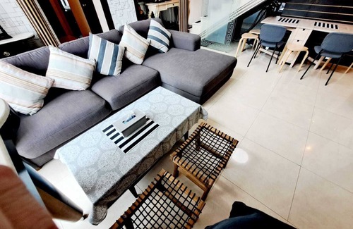 Khlong Toei Nuea Apartment | 7B - 5 Bedroom Downtown Penthouse with shared Pool