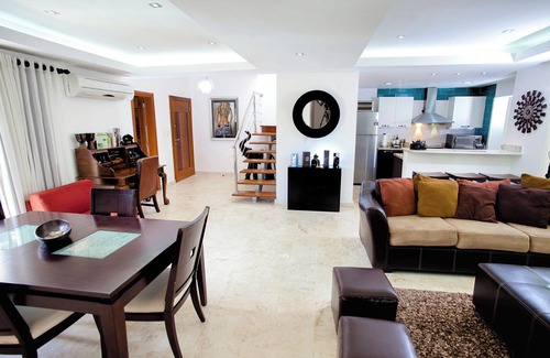 El Cortecito Condo | 7BR Spacious Multi-Unit Retreat with Rooftop Plunge Pool - Walk to Beach +Bonus