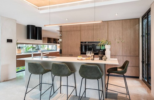 Port Douglas House | 8 Beachfront Mirage - 6 Bedroom Luxury Home in Exclusive Position