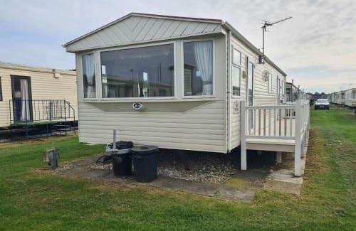 Ingoldmells Apartment | 8 berth central heated on Coral Beach ABI CB