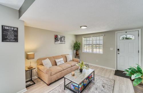 Cleveland House | 8 Mi to Dtwn Cleveland Family Home
