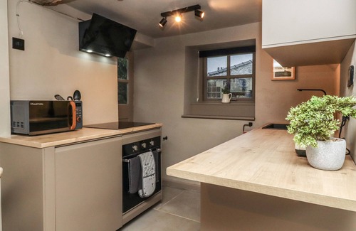 High Bentham Cottage | 8 OAK COTTAGES, pet friendly, with a garden in Bentham, Yorkshire