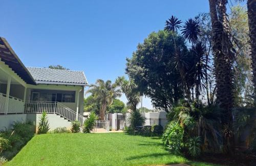 Bedfordview Bed & Breakfast | 8 on Acacia Guesthouse