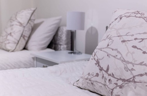 Peterborough Apartment | 80 Clayburn by Incredible Stay