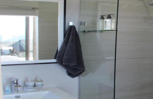 Linkside Apartment | 80 on Rodger