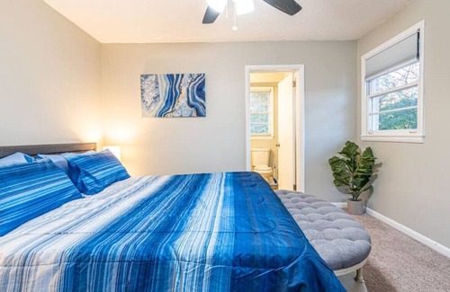 Huntsville House | 8009 Whitesburg · ⁂Secret Serenity⁂ Work/Play/Vacation - Sleeps 11!