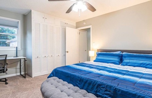 Huntsville House | 8009 Whitesburg · ⁂Secret Serenity⁂ Work/Play/Vacation - Sleeps 11!