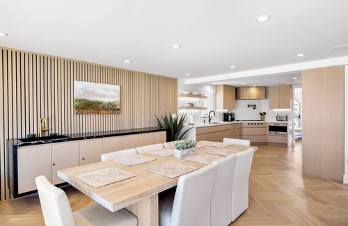 Silver Strand House | 817O - Oceanfront Pura Vida
