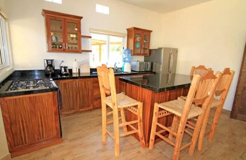 El Pescadero Condo | 8AP Beautiful 1st Floor Condo, Pool Side, Cerritosn