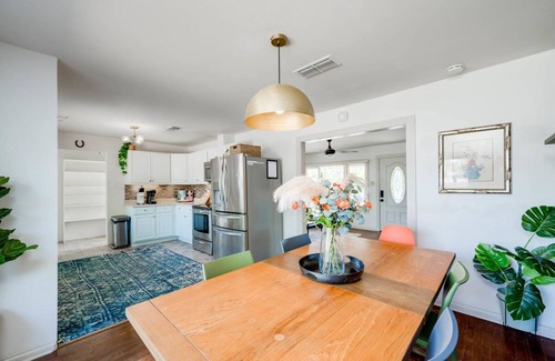 Blanco House | 8b 4b Nearby Pool Blanco Wine Trail Town sq