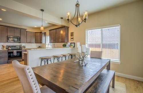 Colorado Springs House | 8BD Mnt Views Oasis Near Garden of The Gods Ideal for Groups