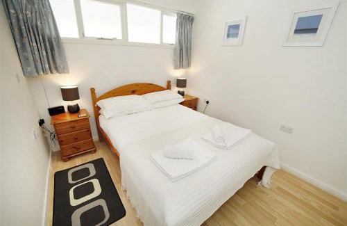 Bishopston House | 9 306B Redcliffe Apartments, Caswell Bay