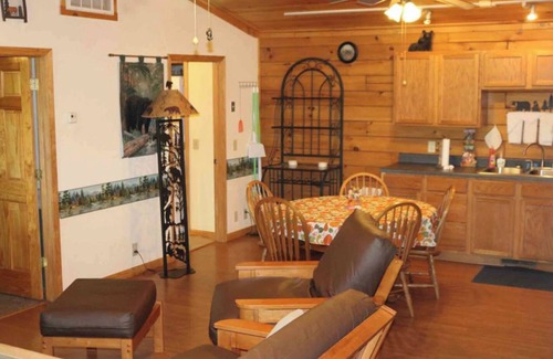 Bryson City Cabin | 9 Bear Den -2 Bedroom