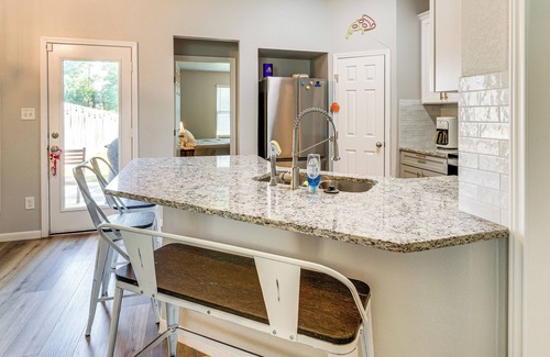 Bryan House | 9 Mi to College Station: Dog-Friendly Home w/Yard