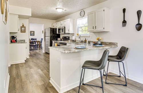 Wayne House | 9 Mi to Dtwn Indianapolis: Family-Friendly Home!