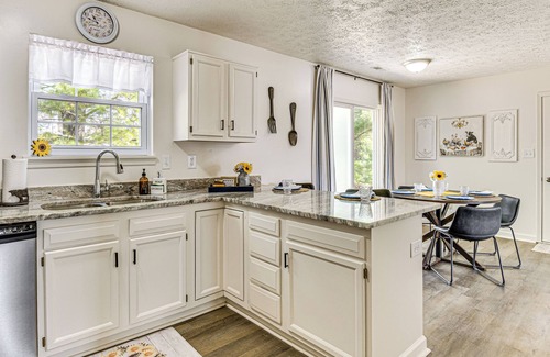 Wayne House | 9 Mi to Dtwn Indianapolis: Family-Friendly Home!