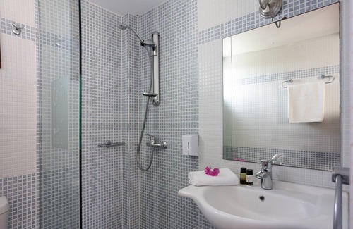 Parikia Hotel | 9 Muses